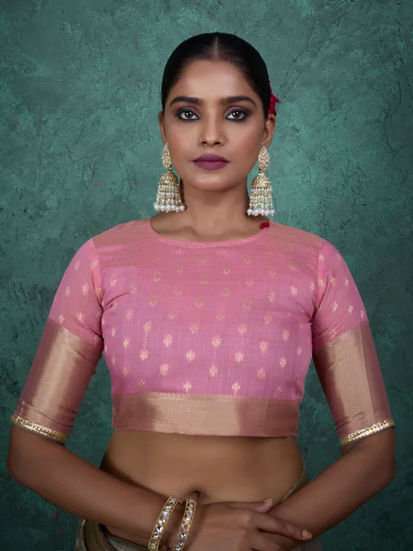 Bright_Leaf_Green_&_Dusty_Rose_Pink_Linen_Blend_Saree_For_Women