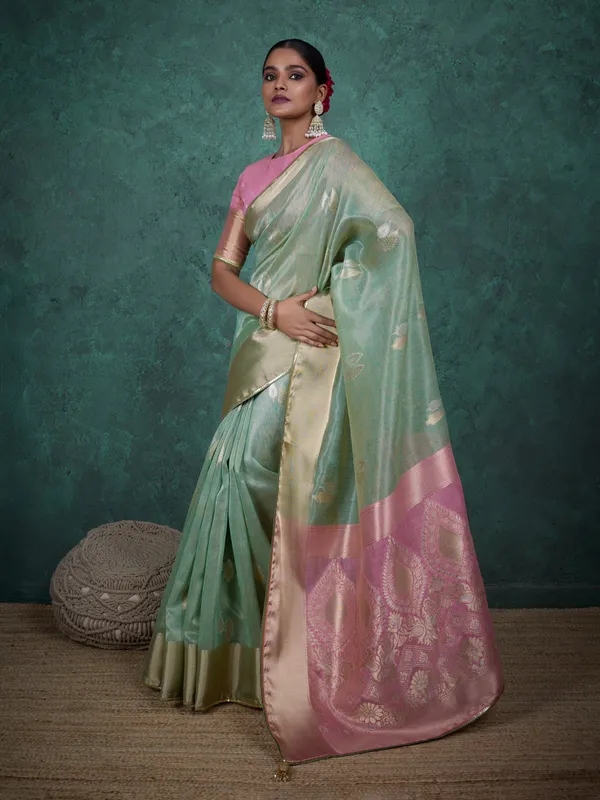 Bright_Leaf_Green_&_Dusty_Rose_Pink_Linen_Blend_Saree_For_Women