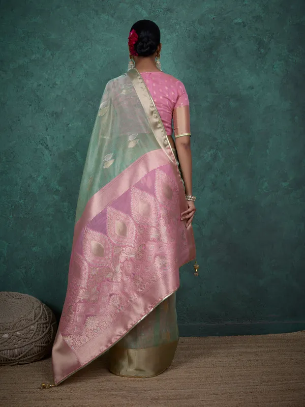Bright_Leaf_Green_&_Dusty_Rose_Pink_Linen_Blend_Saree_For_Women