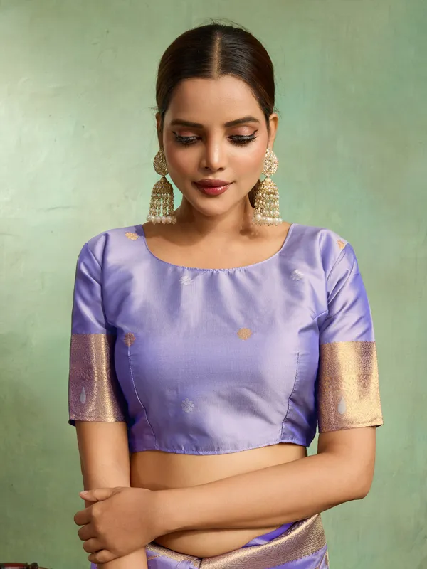 Lavender_Purple_Banarasi_Silk_Saree_with_Golden_Zari_Weaving