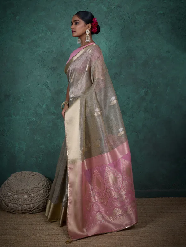 Elegant_Grey_&_Dusty_Rose_Pink_Linen_Blend_Saree_For_Women