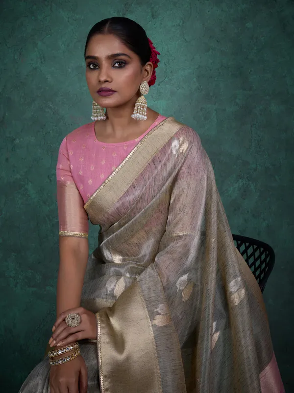 Elegant_Grey_&_Dusty_Rose_Pink_Linen_Blend_Saree_For_Women
