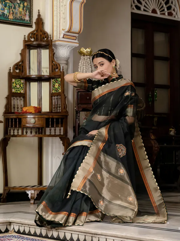 Classic_Black_Kota_Linen_Saree_For_Women