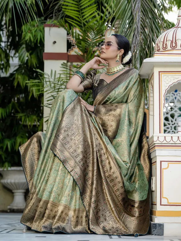 Pastel_Mint_Green_Kanjivaram_Silk_Saree_With_Zari_&_Meenakari_Weave_For_Women