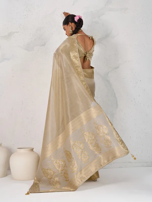 Champagne_Gold_Tissue_Linen_Saree_With_Handcrafted_Zardosi_Pallu_&_Embellished_Border_For_Women