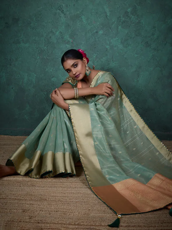 Serene_Green_with_Light_Coral_border_Linen_Blend_Saree_For_Women