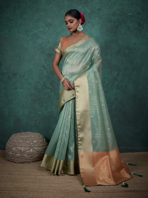 Serene_Green_with_Light_Coral_border_Linen_Blend_Saree_For_Women