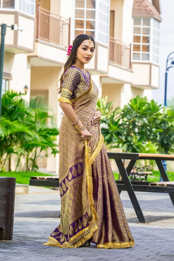 Antique_Gold_with_Royal_Purple_Mysore_Brocade_Silk_With_Triple_Jari_Weaving_&_Dual_Lace_Work_Saree