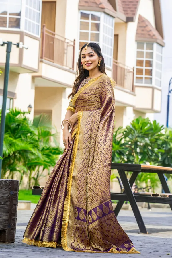 Antique_Gold_with_Royal_Purple_Mysore_Brocade_Silk_With_Triple_Jari_Weaving_&_Dual_Lace_Work_Saree