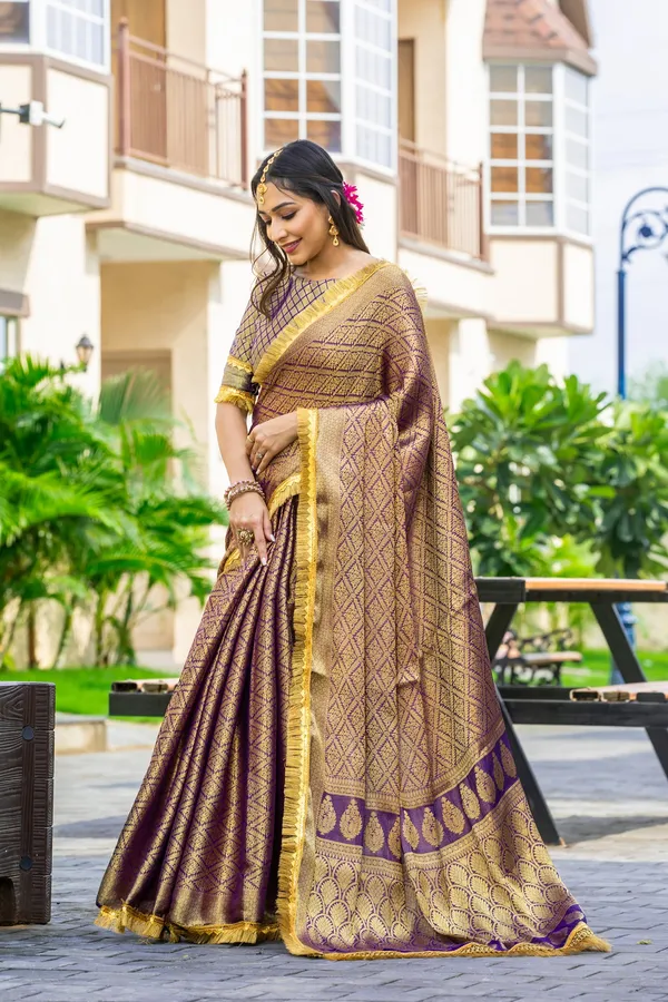 Antique_Gold_with_Royal_Purple_Mysore_Brocade_Silk_With_Triple_Jari_Weaving_&_Dual_Lace_Work_Saree