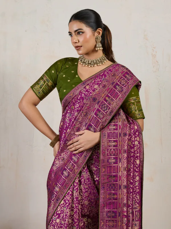 Olive_Green_&_Magenta_Banarasi_Silk_Saree