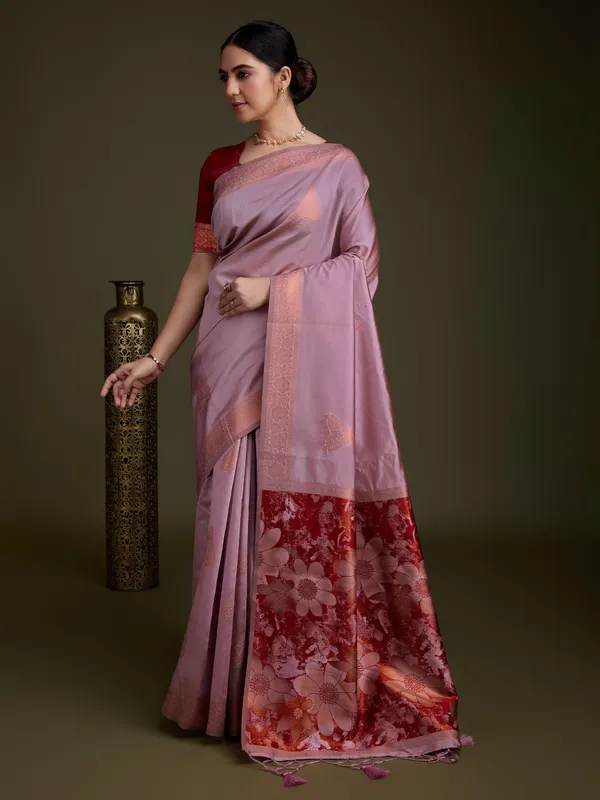 Purple_Light_Soft_Banarasi_Silk_With_Fancy_Digital_Woven_Pallu_&_Maroon_Blouse_Saree_For_Women