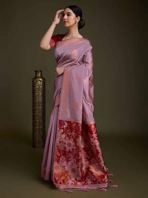 Purple_Light_Soft_Banarasi_Silk_With_Fancy_Digital_Woven_Pallu_&_Maroon_Blouse_Saree_For_Women