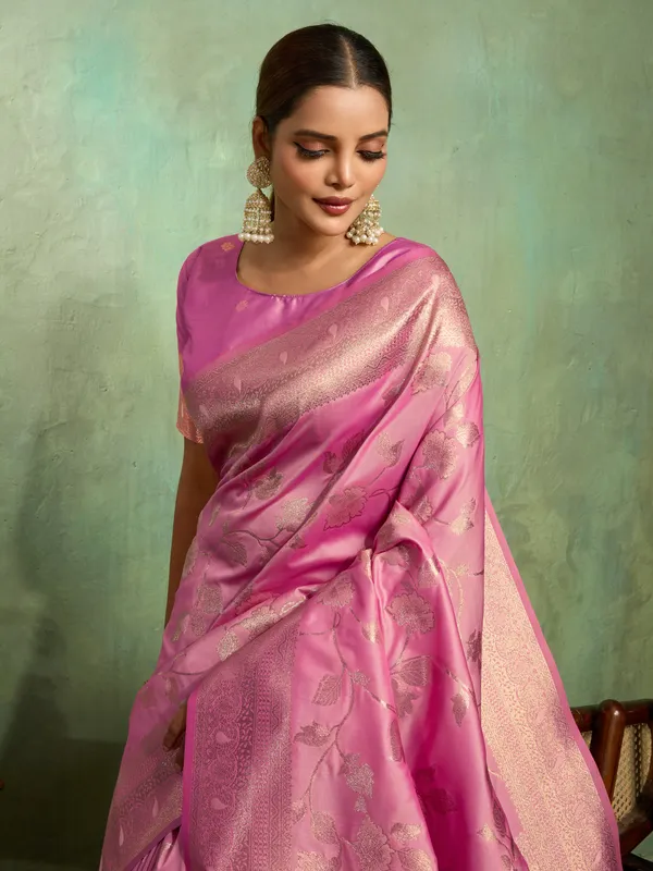 Rose_Pink_Banarasi_Silk_Saree_with_Golden_Zari_Weaving