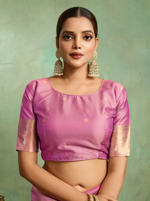 Rose_Pink_Banarasi_Silk_Saree_with_Golden_Zari_Weaving