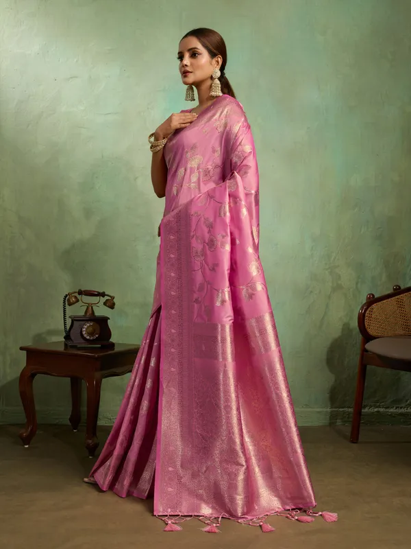 Rose_Pink_Banarasi_Silk_Saree_with_Golden_Zari_Weaving
