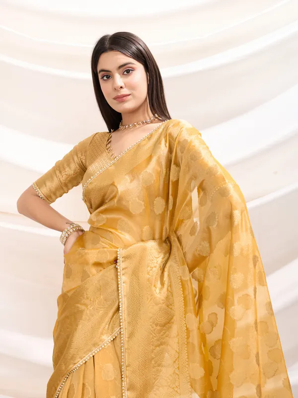 Golden_Yellow_Crush_Tissue_Silk_Saree_With_Zari_Weaving_&_Brocade_Blouse_For_Women