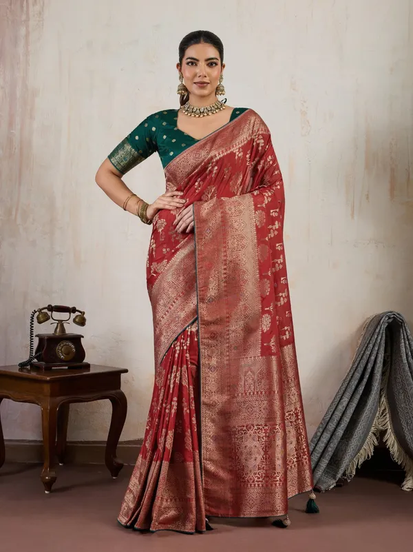 Bottle_Green_&_Deep_Red_Soft_Silk_Saree_with_Antique_Zari_Weave