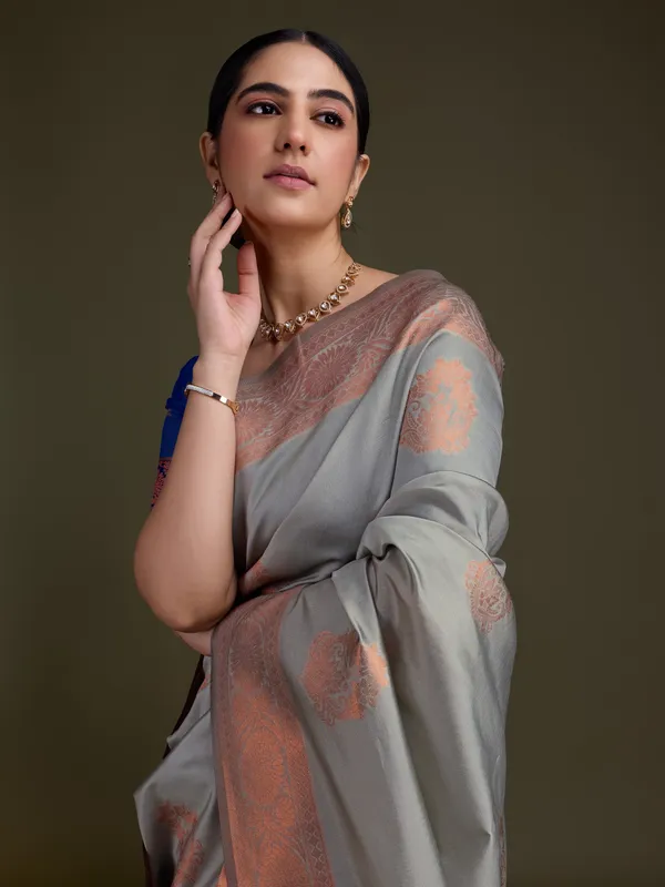 Green_Peacock_Soft_Banarasi_Silk_With_Fancy_Digital_Woven_Pallu_Saree_For_Women