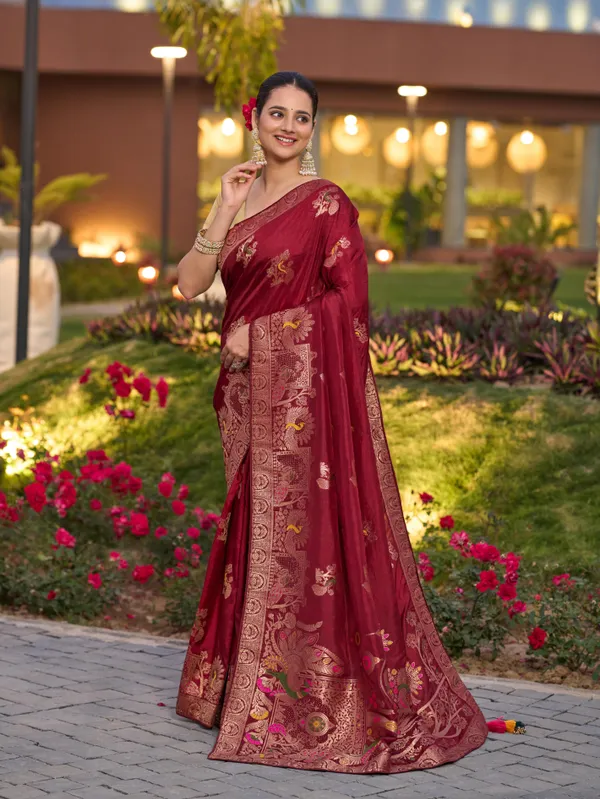 Maroon_Gharchola_Saree_In_Pure_Dola_Silk_With_Zari_Weaving_For_Women