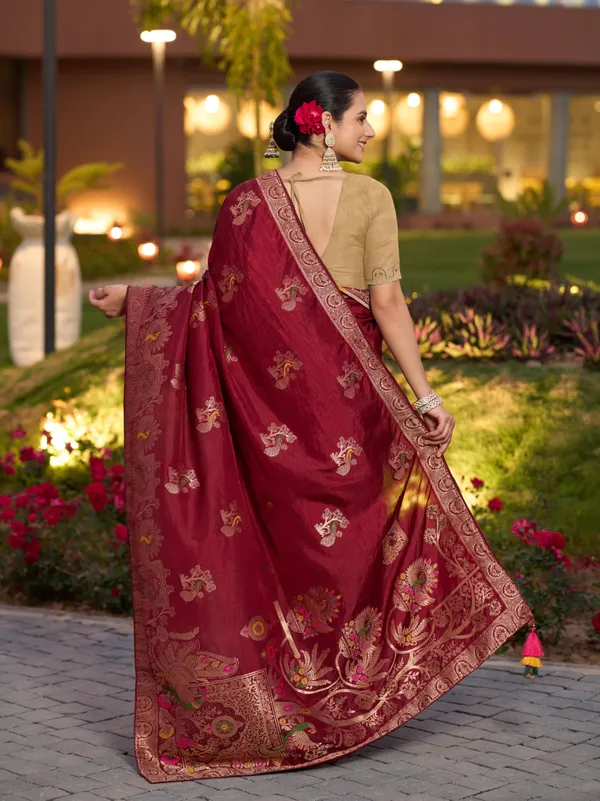 Maroon_Gharchola_Saree_In_Pure_Dola_Silk_With_Zari_Weaving_For_Women