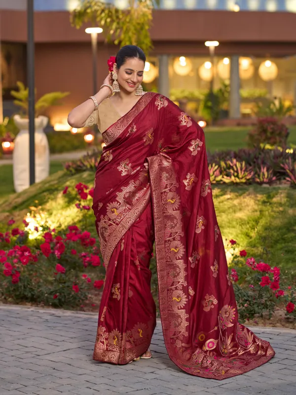Maroon_Gharchola_Saree_In_Pure_Dola_Silk_With_Zari_Weaving_For_Women