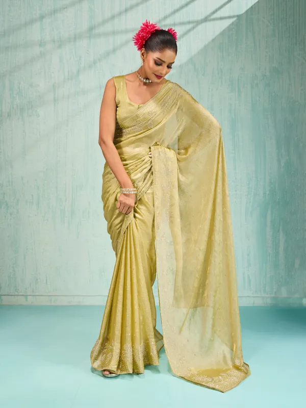 Elegant_Gold_Velvet_Chiffon_Saree_With_Zarkan_&_Cutdana_Work_For_Women