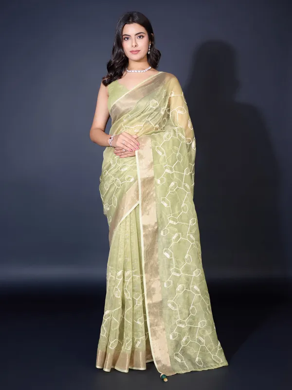 Elegant_Olive_Gold_Zari_Weave_Saree