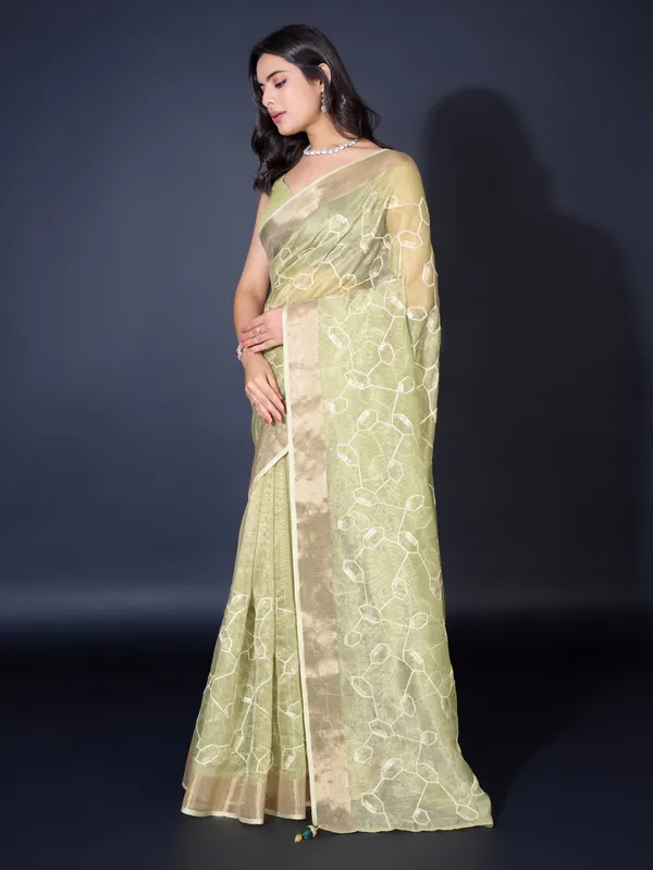 Elegant_Olive_Gold_Zari_Weave_Saree