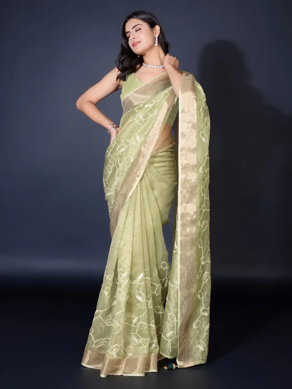Elegant_Olive_Gold_Zari_Weave_Saree