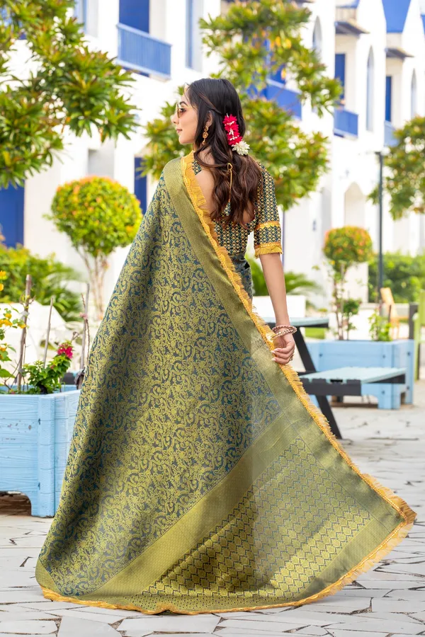 Royal_Green_&_Gold_Mysore_Brocade_Silk_With_Triple_Jari_Weaving_&_Dual_Lace_Work_Saree_For_Women
