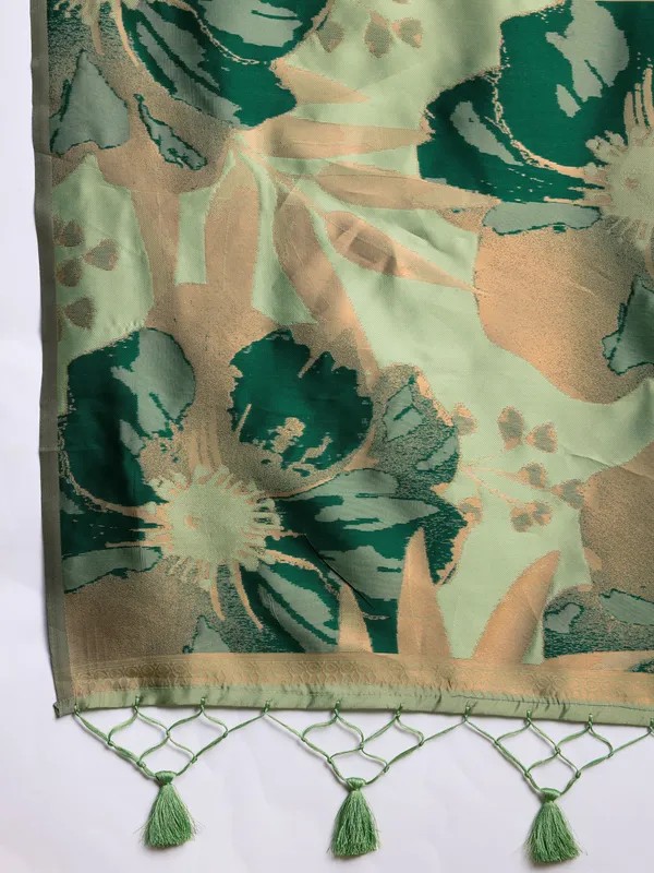 Green_Elegant_Soft_Banarasi_Silk_With_Fancy_Digital_Woven_Pallu_Saree_For_Women