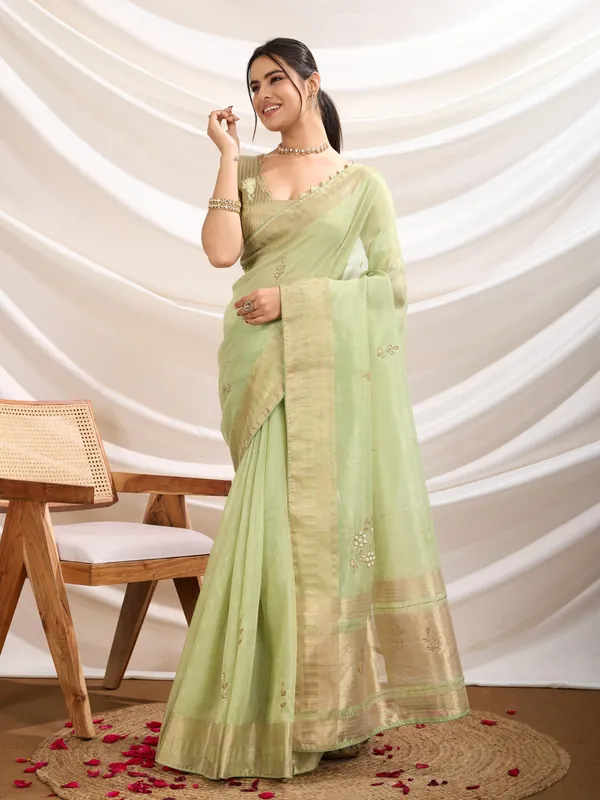 Pastel_Green_Saree_with_Golden_Zari_Border_For_Women