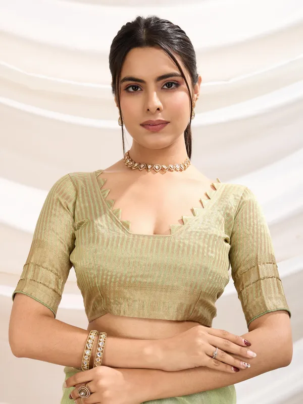 Pastel_Green_Saree_with_Golden_Zari_Border_For_Women