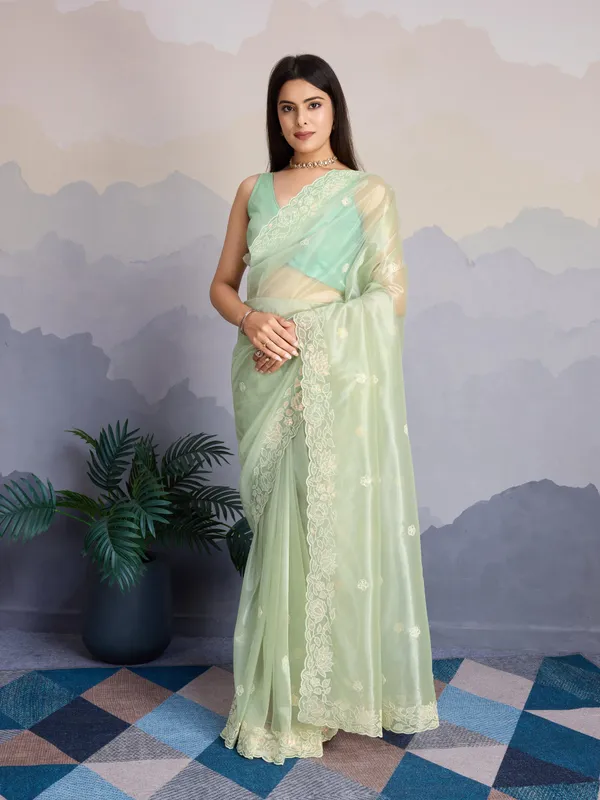 Pastel_Mint_Green_with_gold_infused_Twill_Saree_For_Women