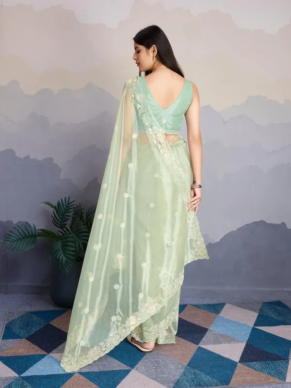 Pastel_Mint_Green_with_gold_infused_Twill_Saree_For_Women