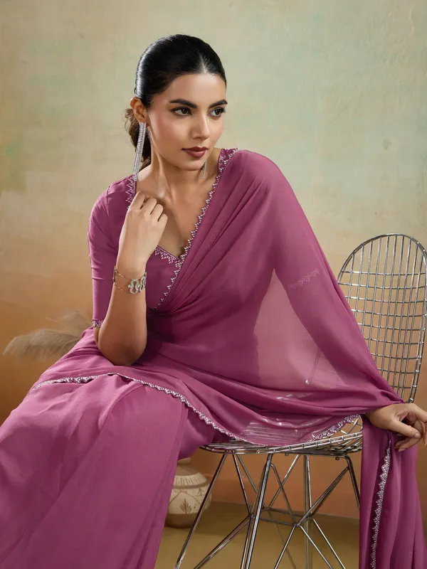 Mauve_Pink_Matt_Georgette_Saree_With_Ceramic-Inspired_Lace_Border_For_Women
