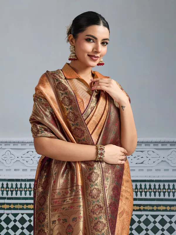 Peach_Gold_Kanjivaram_Silk_Saree_with_Meenakari_Jaal_Weave