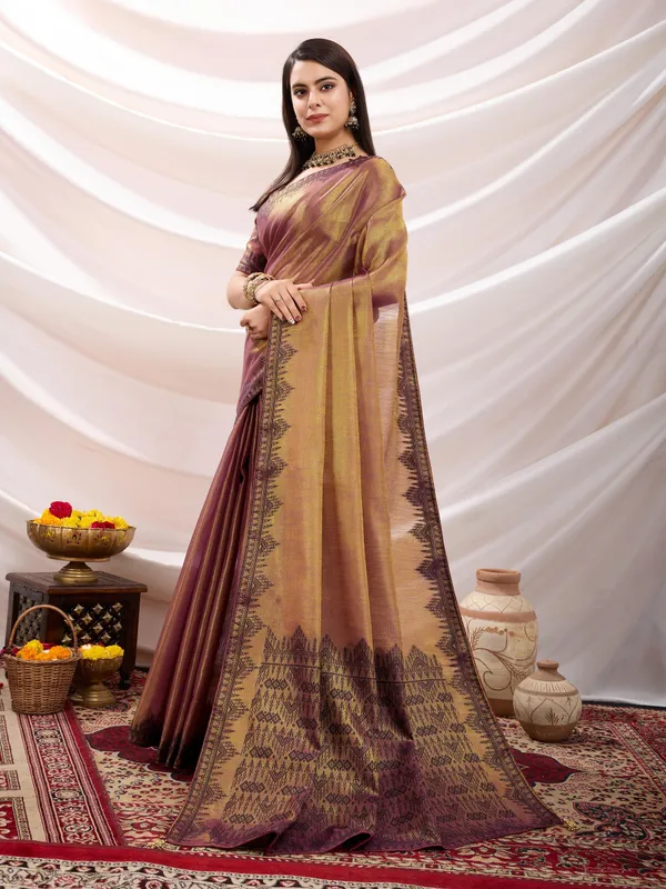 Dual_Tone_Gold_&_Plum_Linen_Tissue_With_Black_Thread_&_Zari_Weaving,_Designer_Pallu_&_Tassels_Saree