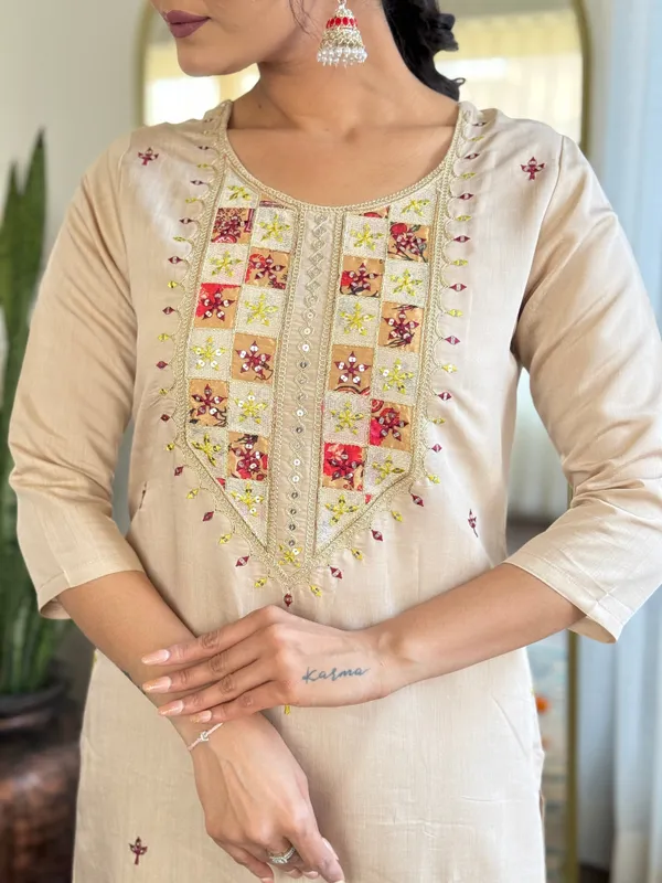 Beige_Women_Kurti_With_Pant_&_Dupatta_For_Women