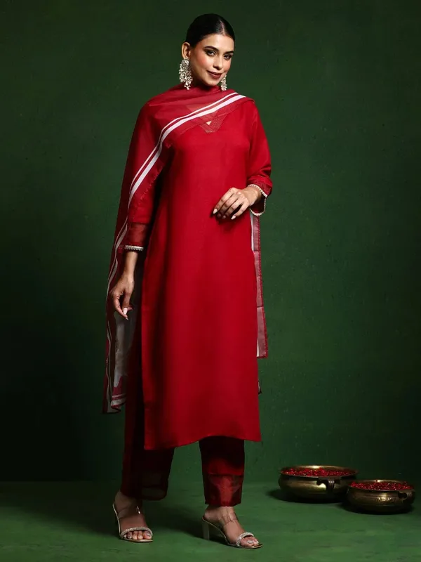 Crimson_Red_Chanderi_Silk_Kurti_with_Chanderi_Silk_Pant_with_Organza_Contrast_Striped_Dupatta"
