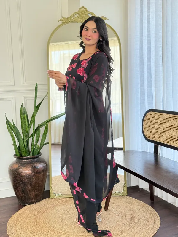 Black_Georgette_Printed_Kurta_With_Pant_And_Dupatta_Sets_For_Women