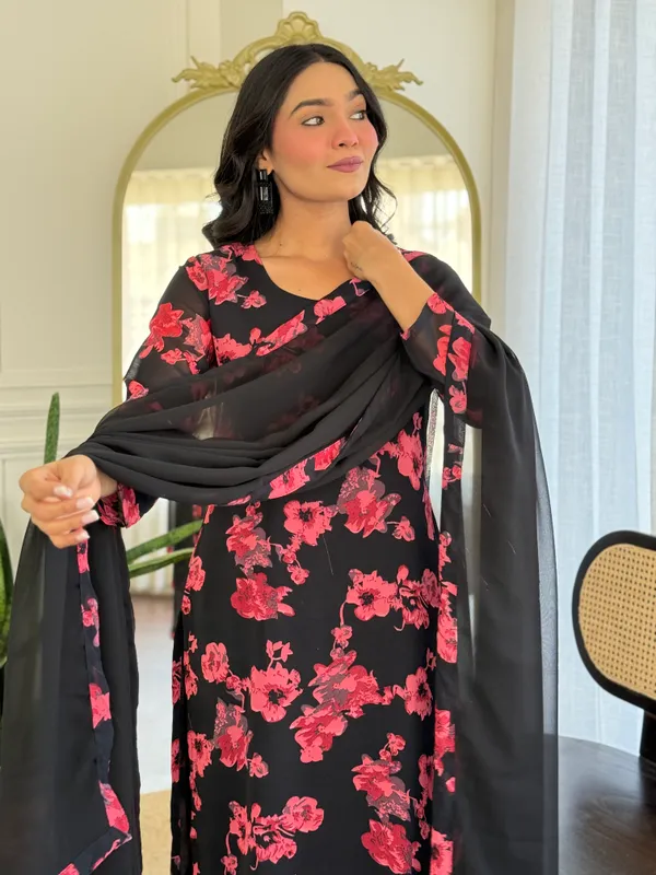 Black_Georgette_Printed_Kurta_With_Pant_And_Dupatta_Sets_For_Women