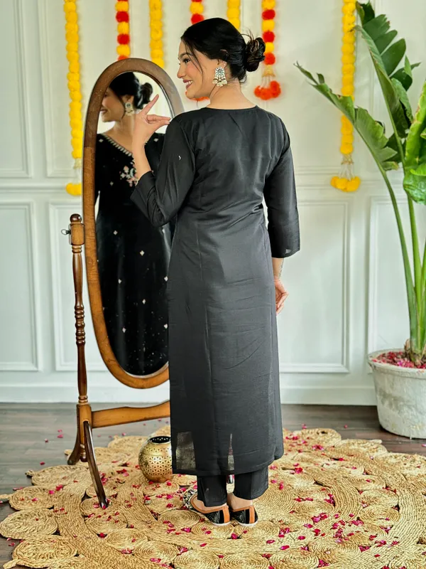 Black_Viscose_Chanderi_Embroidered_Straight_Kurta_With_Viscose_Pant_And_Chanderi_Dupatta_Sets_For_Women