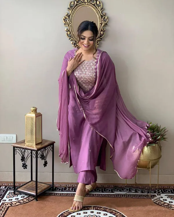Lavendar_Rayon_Embroidered_Straight_Kurta_With_Rayon_Pant_And_Dupatta_Sets_For_Women