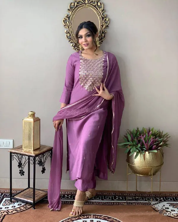 Lavendar_Rayon_Embroidered_Straight_Kurta_With_Rayon_Pant_And_Dupatta_Sets_For_Women
