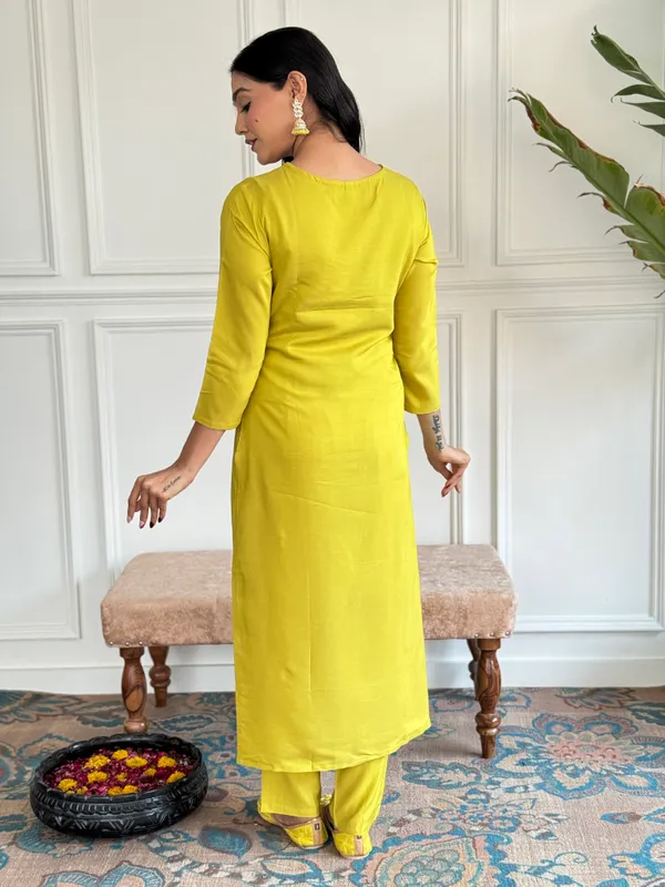 Lemon_Yellow_Rayon_Slub_Embroidered_Straight_Kurta_With_Rayon_Slub_Pant_And_Pure_Organza_Printed_Dupatta_Sets_For_Women