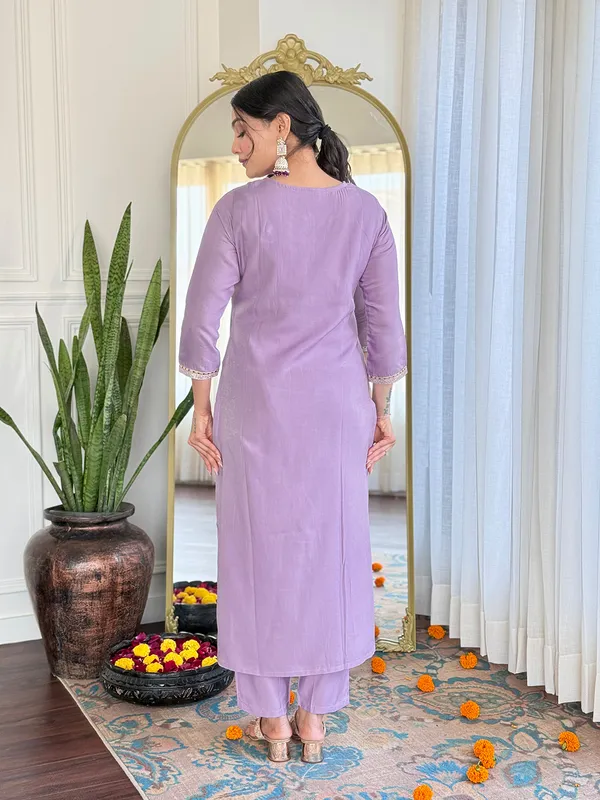 Levender_Viscose_Embroidered_Straight_Kurta_With_Viscose_Pant_And_Silk_Blend_Embroidered_Laced_Dupatta_Sets_For_Women