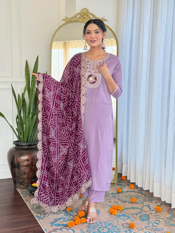 Levender_Viscose_Embroidered_Straight_Kurta_With_Viscose_Pant_And_Silk_Blend_Embroidered_Laced_Dupatta_Sets_For_Women