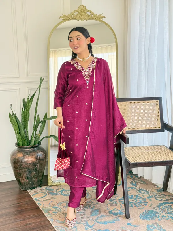 Maroon_Vichitra_Silk_Embroidered_Straight_Kurta_With_Vichitra_Silk_Pant_And_Dupatta_Sets_For_Women